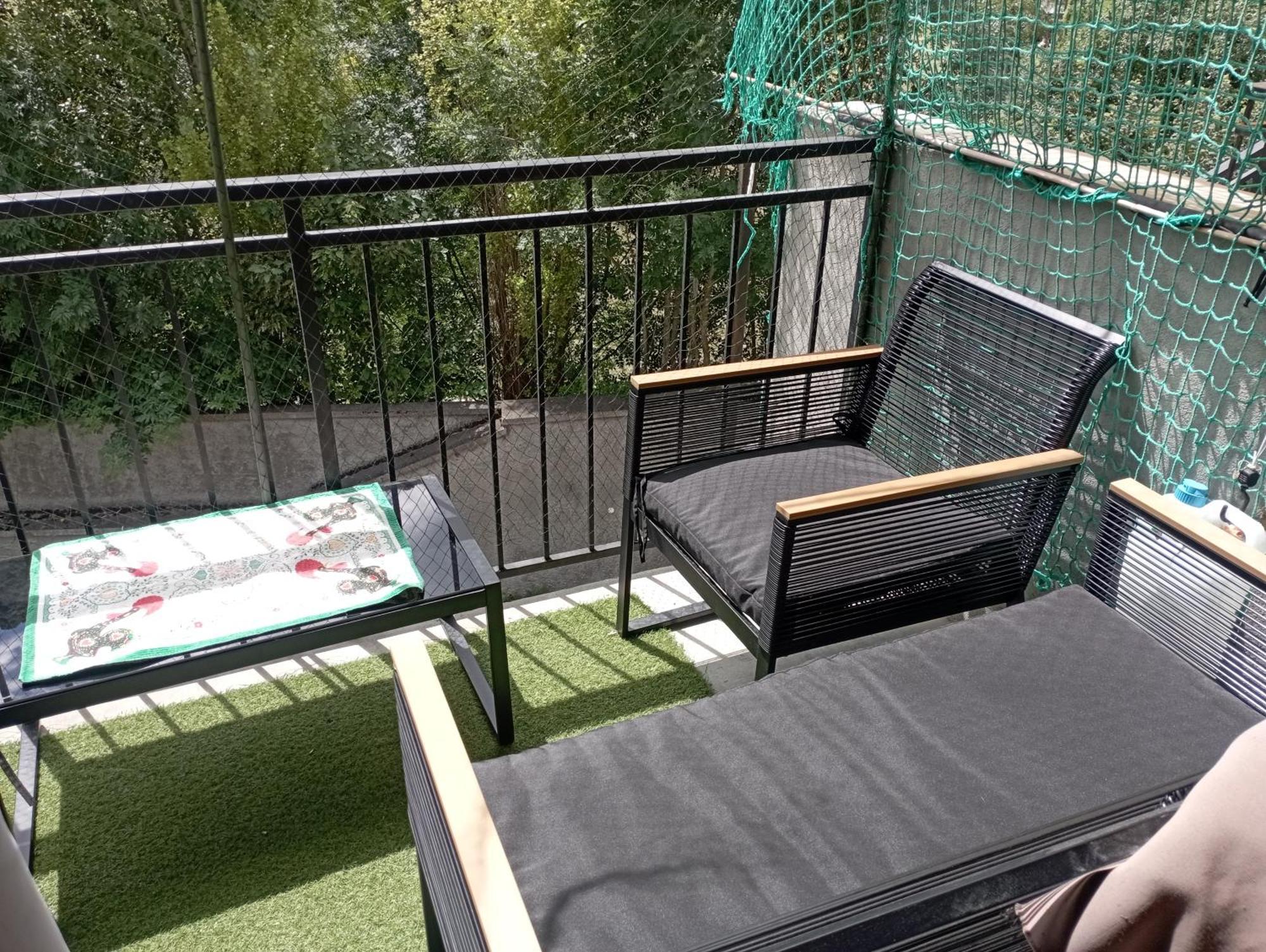 Apartment Au Pied Des Montagnes. *